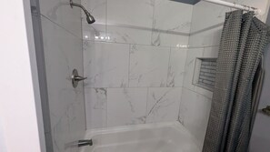 مجففات شعر، مناشف، ورق حمّام