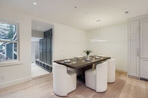 Dining - Old Town Luxe Retreat-walk To Main. Hottub-casita 173 4 Bedroom Home (Park City)