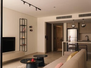 Huoneisto, 2 makuuhuonetta, kaupunkinäköala | Oleskelualue