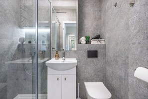 Apartment, City View | Bathroom