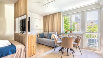 Apartamento, vistas a la ciudad | Zona de estar