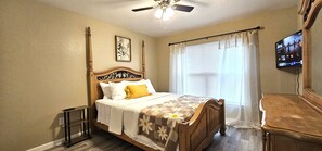 2 bedrooms, iron/ironing board, WiFi, bed sheets