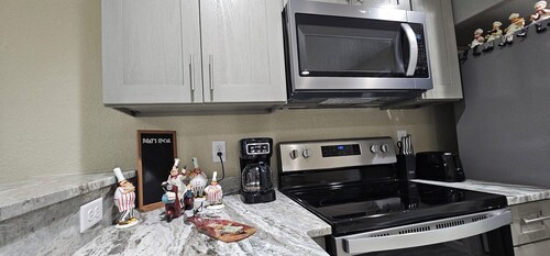 Stylish 2BR in Ocala Near WEC & FAST