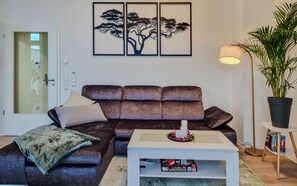 TV - WiLUKA: Penthouse/roof terrace/sustainable/Netflix (Limburg)