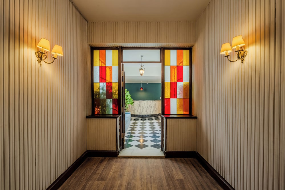 Hotel Longchamps by null