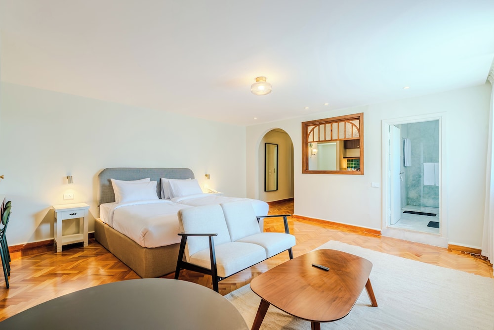 Hotel Longchamps by null