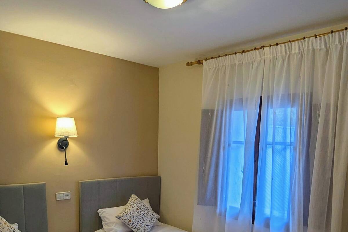 Comfort tweepersoonskamer, uitzicht op bergen | Gratis wifi