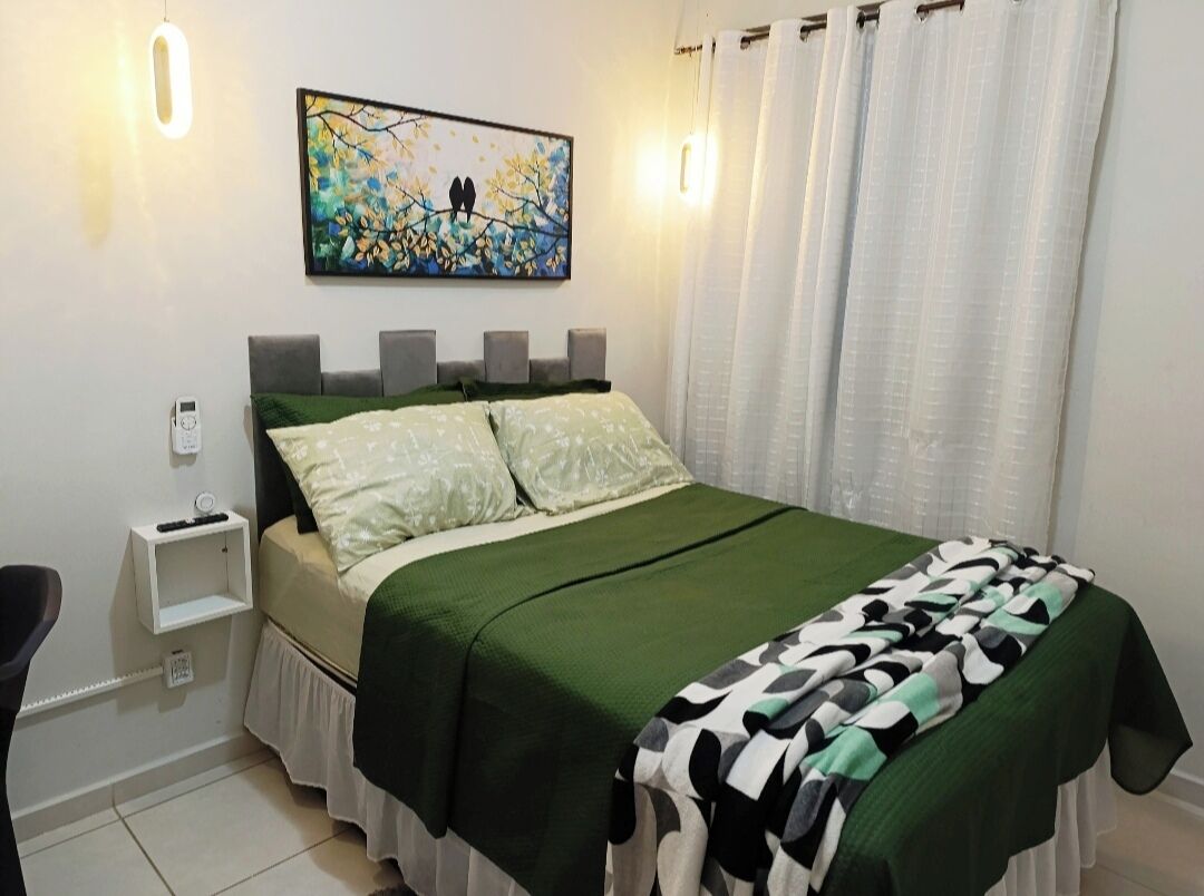 Apartamento conforto, 2 quartos, cozinha | Escrivaninha, espaço de trabalho para notebook