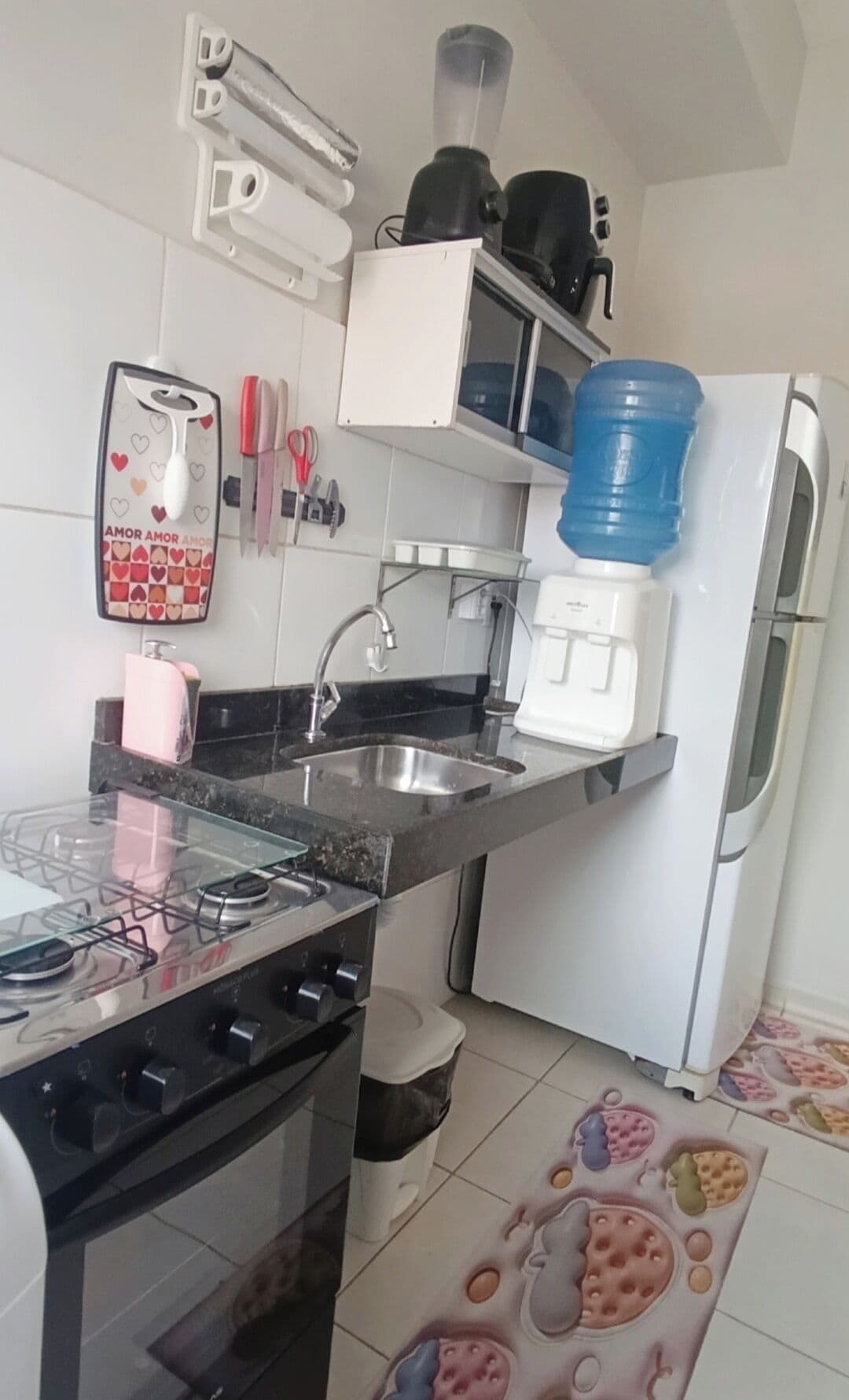 Comfort Apartment, 2 Bedrooms, Kitchen | Private kitchen | Full-sized fridge, microwave, oven, cookware/dishes/utensils