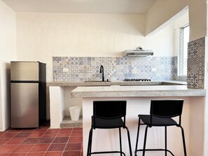 Private kitchen - Colonial 1BR in 5 de Diciembre 4 Blocks From the Beach (Puerto Vallarta)