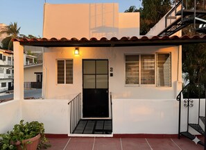 Exterior detail - Colonial 1BR in 5 de Diciembre 4 Blocks From the Beach (Puerto Vallarta)