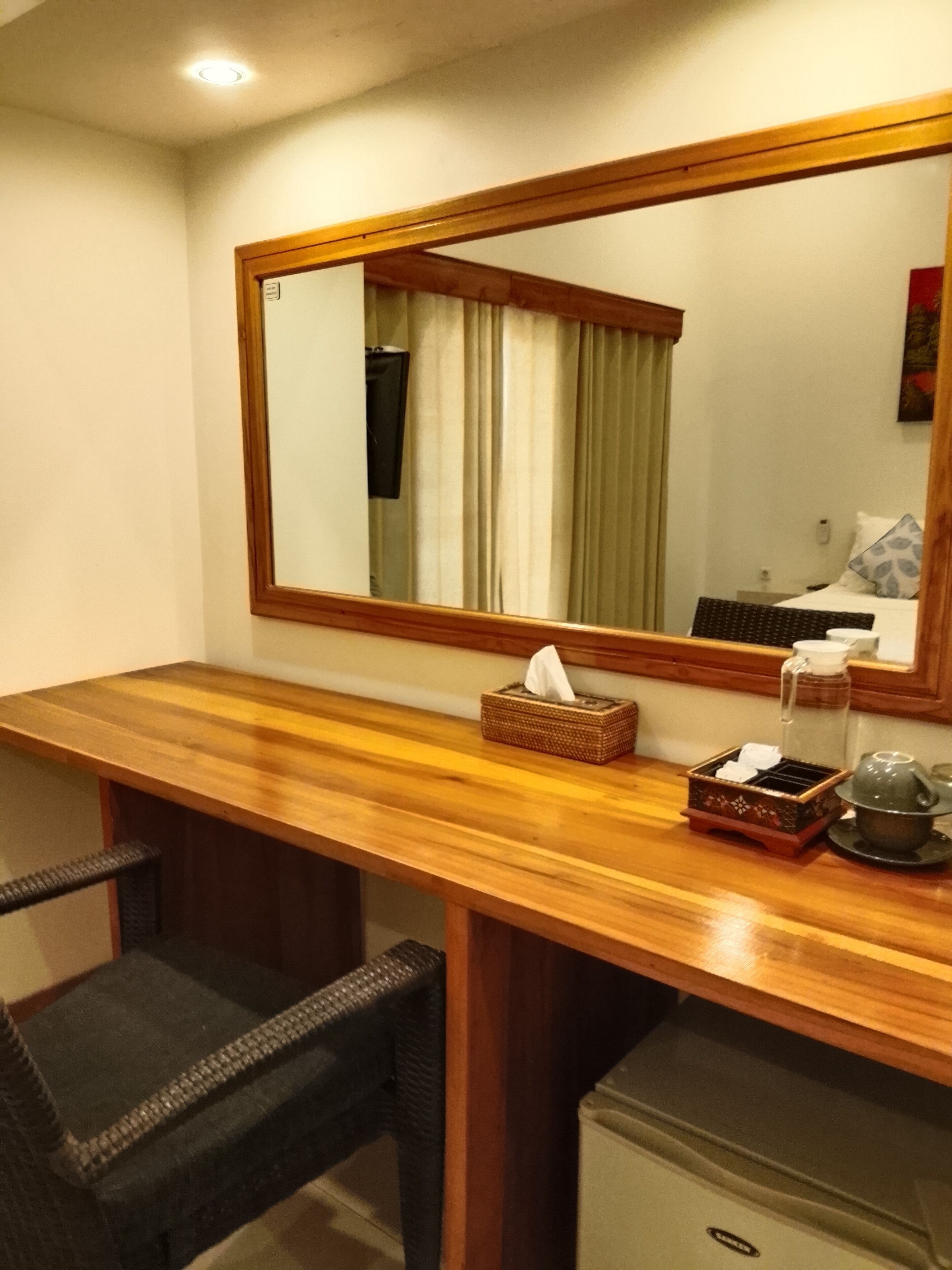 迷你吧、書桌、免費 Wi-Fi、床單