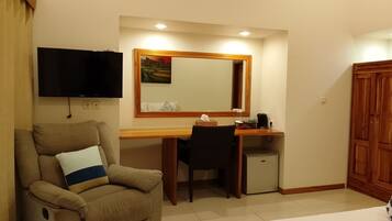 Minibar, desk, free WiFi, bed sheets