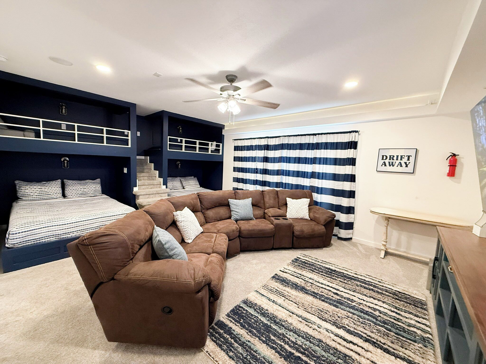 5 bedrooms, iron/ironing board, free WiFi, bed sheets