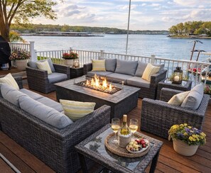 Terrace/patio - Lakefront Home 5BD/3BA Dock/Grills/Deck/Kayaks-16 (SUNRISE BEACH)