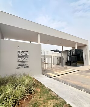 Basic Apartment | Property grounds - Benno Prime Loft (Extrema)