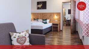 Comfort-lejlighed - flere senge - bjergudsigt | Pengeskab på værelset, individuelt design, individuel indretning