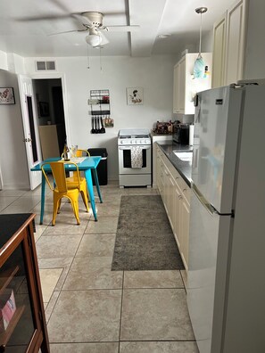 Microondas, horno y parrilla de estufa 