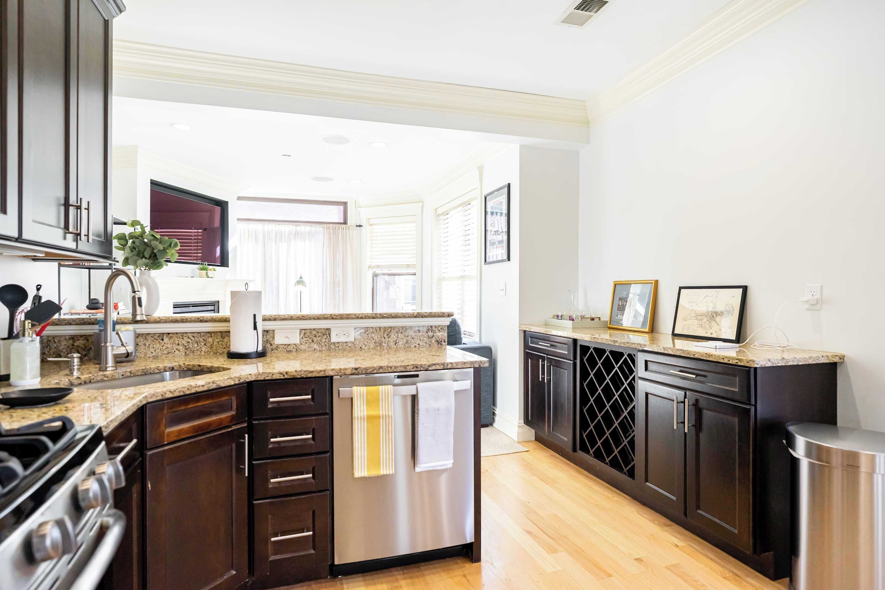 冰箱、微波炉、烤箱、炉灶