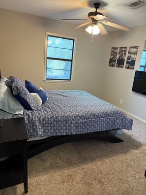 5 bedrooms, WiFi, bed sheets