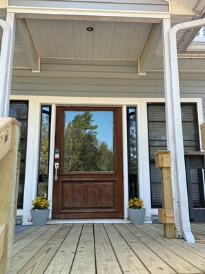 Exterior detail - Spacious 5-bedroom house sleeps 11, quiet and relaxing country property (Magnolia)