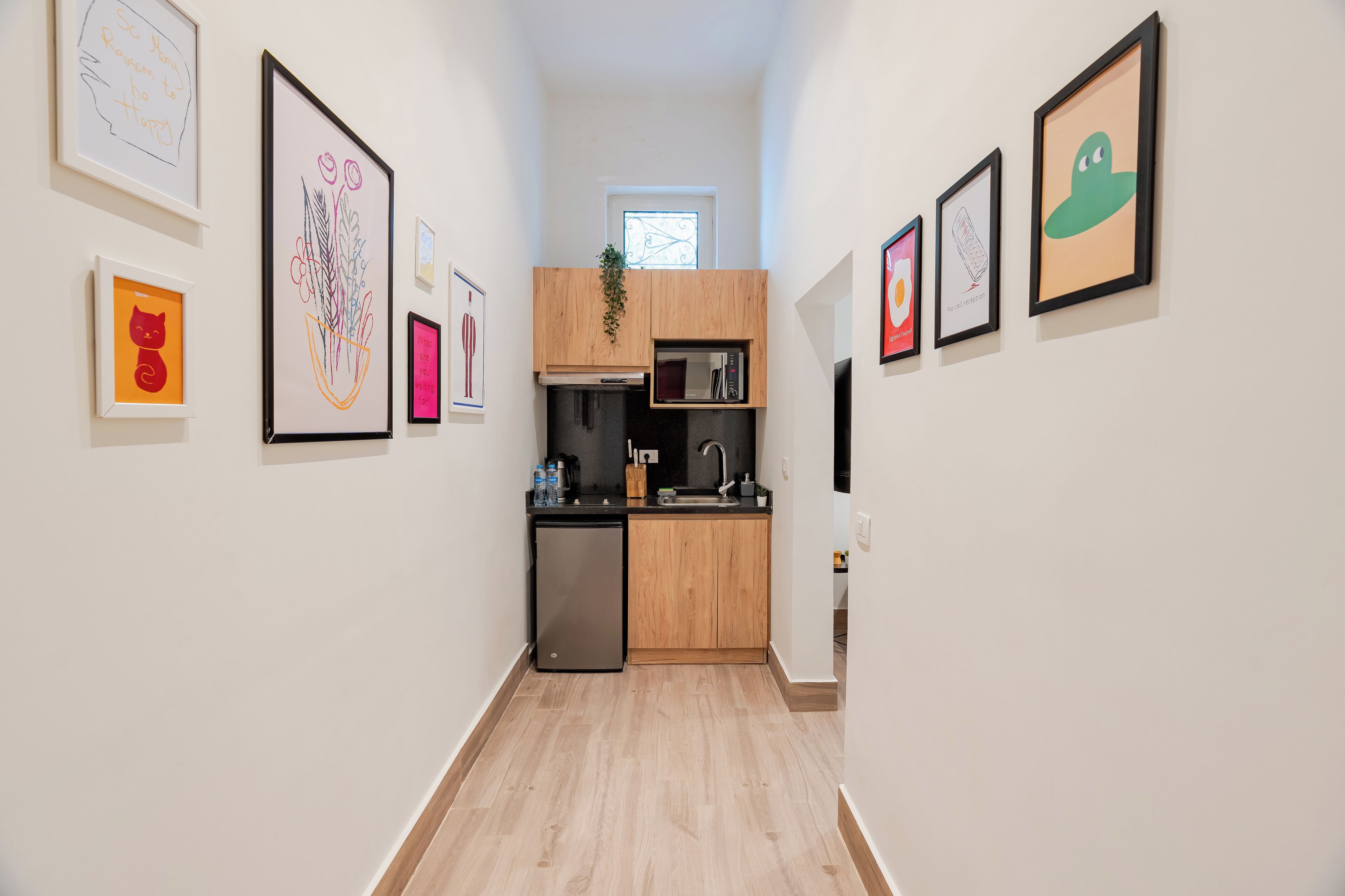 Fridge, microwave, oven, cookware/dishes/utensils