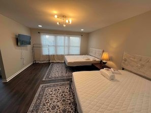 4 bedrooms, desk, iron/ironing board, WiFi - Spacious 4-bedroom house in Charlotte close to University and PNC Pavilion (Charlotte)