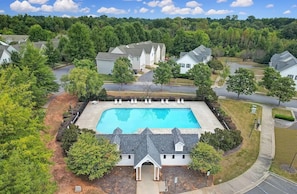 Exterior - Spacious 4-bedroom house in Charlotte close to University and PNC Pavilion (Charlotte)