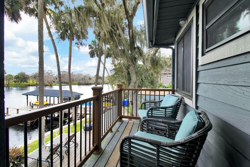 The Lodge on the St. John’s River 5 bdrm/3 bth home