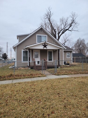 Cozy 2-bedroom house in Council Bluffs that is close to Downtown Omaha