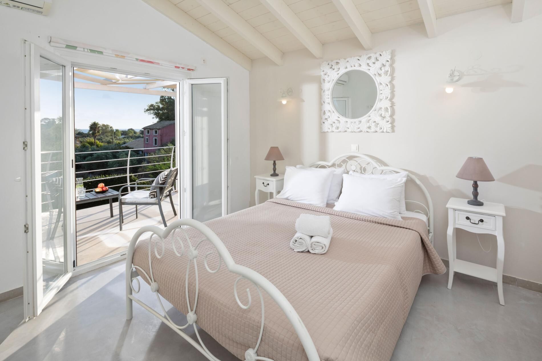 3 habitaciones, tabla de planchar con plancha y wifi gratis 