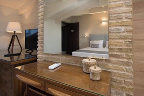 7 bedrooms, free WiFi, bed sheets - Golden Coast Boutique Villa (Zakynthos)