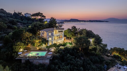 Orizon Seaview Villa with private pool