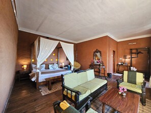 تجهيزات عازلة للصوت وواي فاي مجانًا