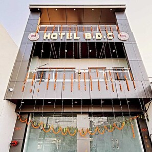 Exterior - Hotel BDC (Karchana)