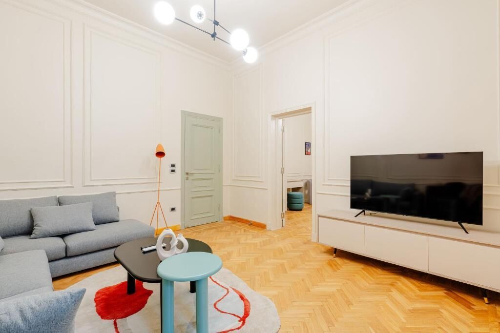 45-Zoll-Smart-TV mit Digitalempfang, Streaming-Dienste