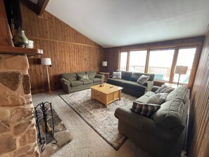 TV connectée, cheminée