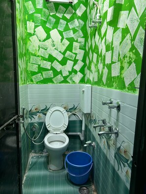 Shower, towels, soap, shampoo