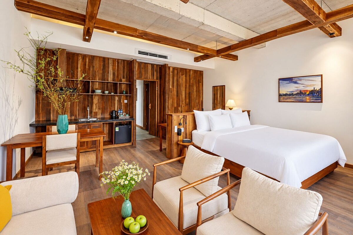 Suite Studio (Urban Sanctuary Suite)