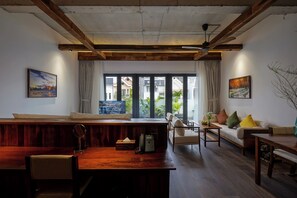 Luxury Studio Suite, City View