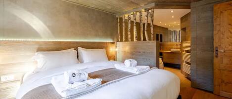 4 chambres, fer et planche à repasser, Wi-Fi, draps fournis