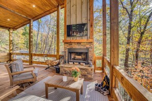 Property grounds - Swanky Fox - hot tub-modern-fireplaces-pets-games (Cherry Log)