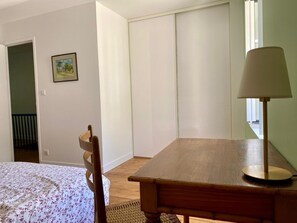 3 chambres, fer et planche à repasser, Wi-Fi