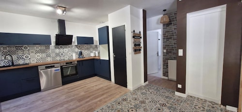 Spa Chalet, Skiing and Hiking, Accommodates Up to 17 People