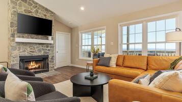 Smart TV, fireplace, video games