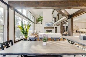 Dining - Keystone 5BD 5.5BT Luxury Remodel 2025 & Pets (Keystone)