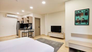 Standard Studio, Courtyard View | Free WiFi, bed sheets