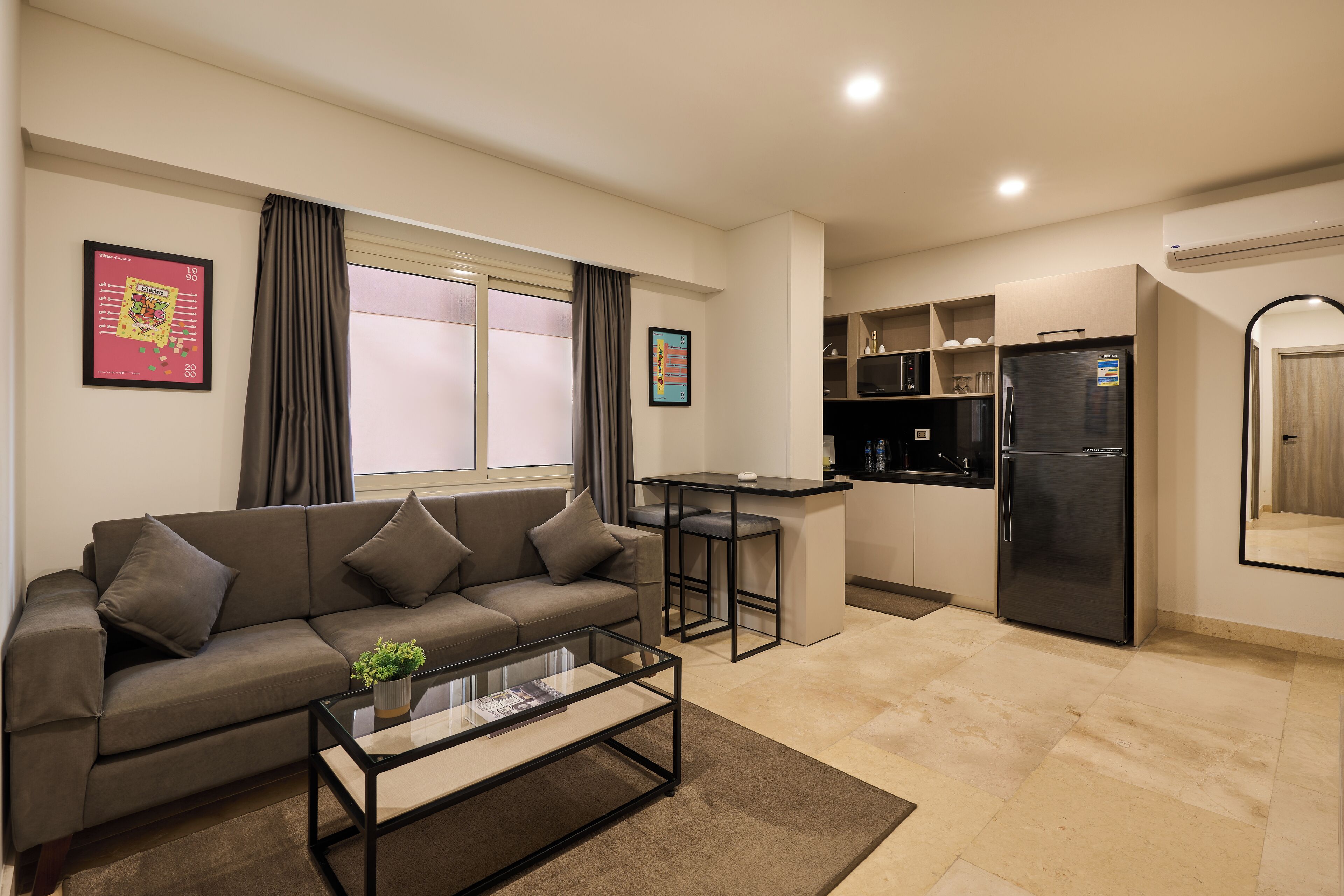 Apartment, 1 Bedroom, Courtyard View | Living area