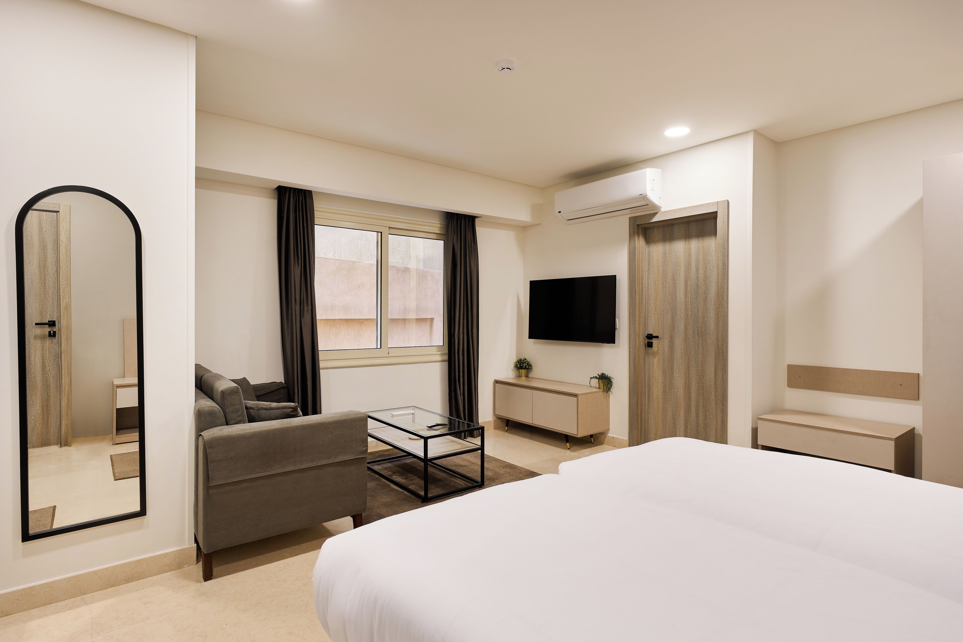 Superior-studio, näköala pihalle | Oleskelualue | Älytelevisio, Netflix, suoratoistopalvelut