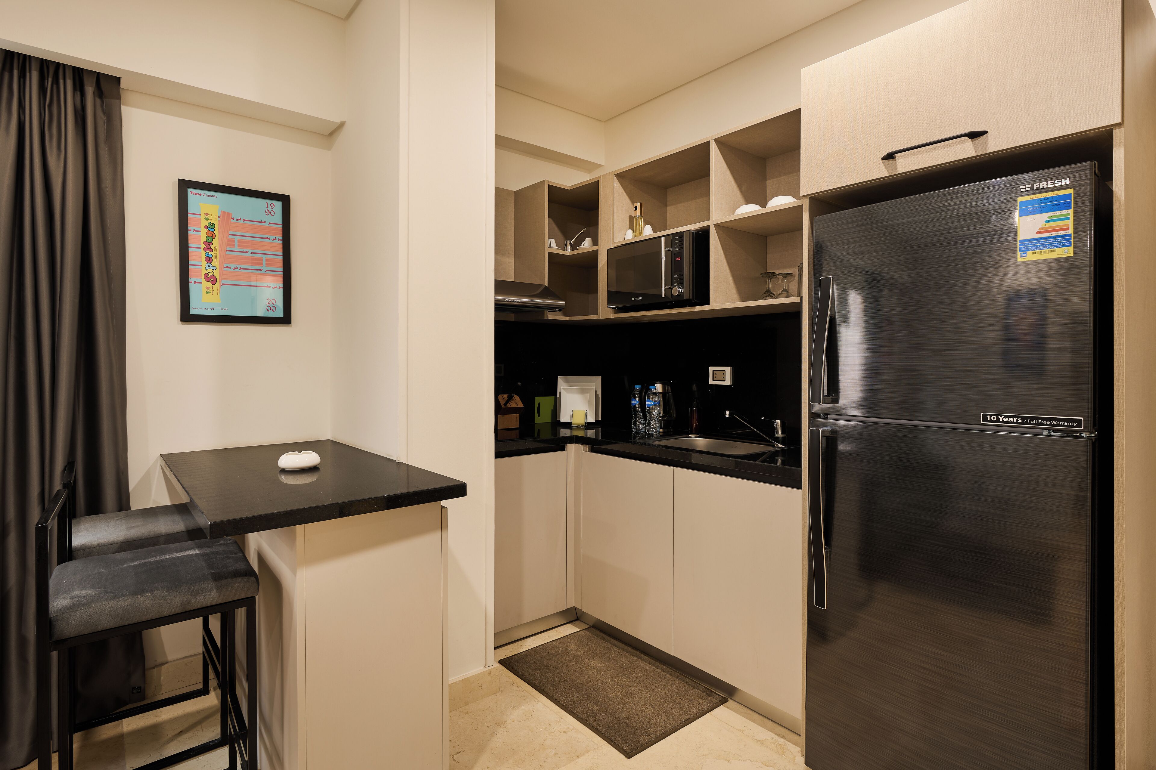 Apartment, 1 Bedroom, Courtyard View | In-room dining